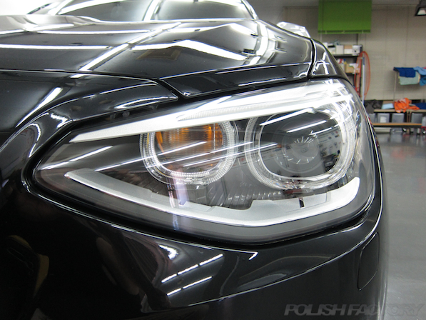 BMWM135iガラスコーティング施工、ヘッドライト画像