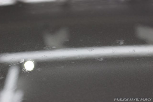 中野区よりガラスコーティングでお越しのアウディA7スポーツバックの雨シミや線傷画像