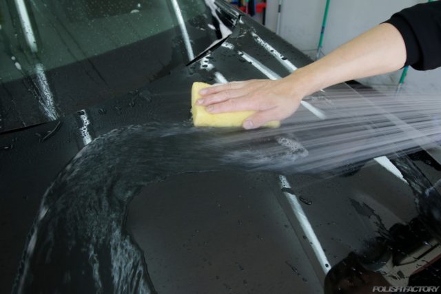 完全屋内でのメンテナンス時の洗車画像