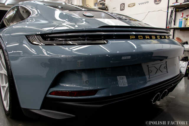 ポルシェ911S/Tヘリテージデザインパッケージコーティング施工リア周り画像