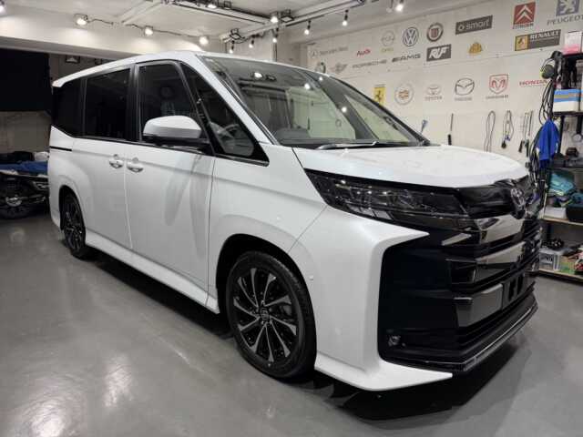 トヨタ ノアにセラミックコーティングを施工いたしました