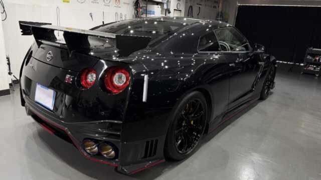 日産 GT-R NISMOの磨きと最上級セラミックコーティング施工画像