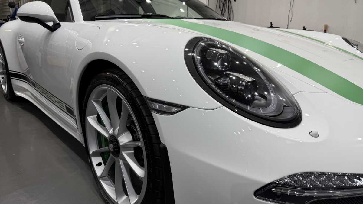 911Rのセラミックコーティング施工画像