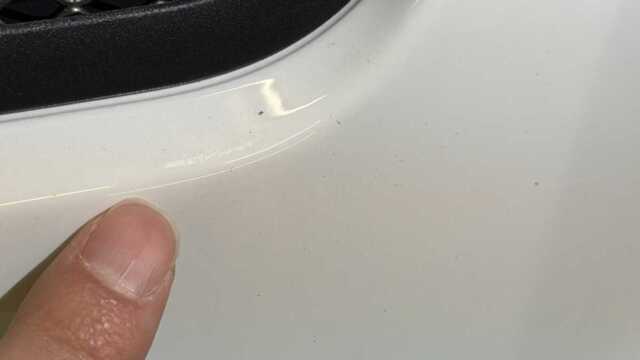 ポルシェ911Rに残った研磨剤の確認
