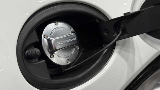 ポルシェ911R施工後の細部仕上がり After