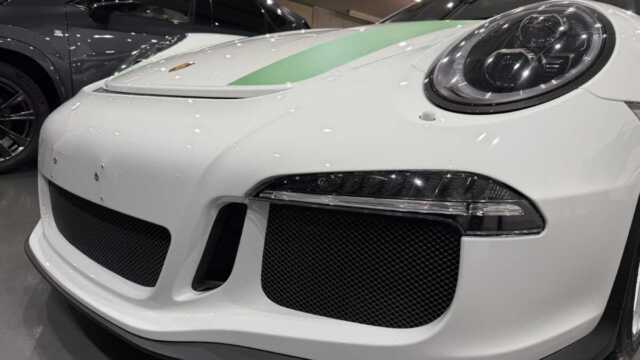 ポルシェ911R BLACKセラミックコーティング施工後の仕上がり
