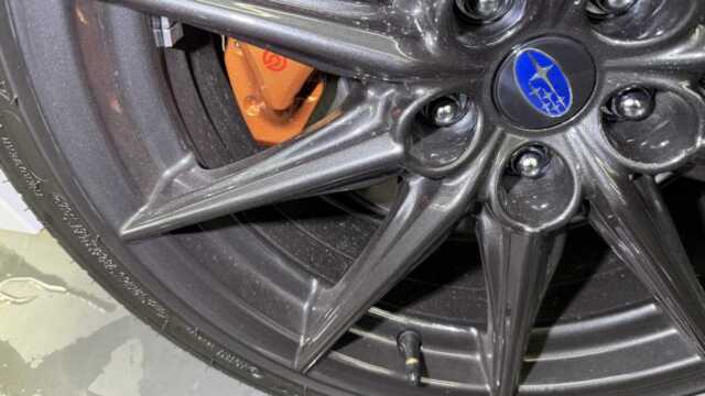スバルBRZ STIスポーツ 施工前の細部汚れ確認画像