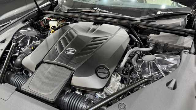 レクサスLC500 Pinnacle CFRPリヤウィング施工後画像