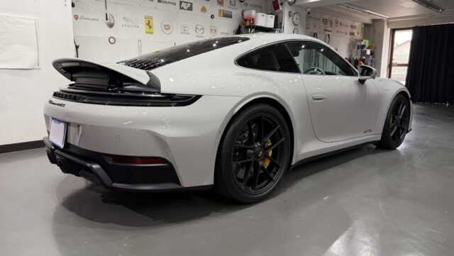 ポルシェ 911カレラ4GTS 新車BLACKセラミックコーティング施工事例|東京都より