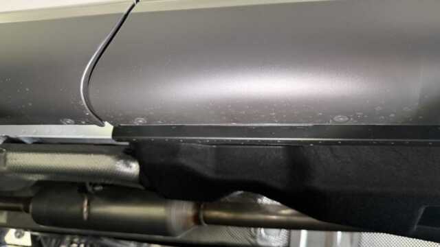 レクサスRX350h リアバンパー下部の水シミ確認画像