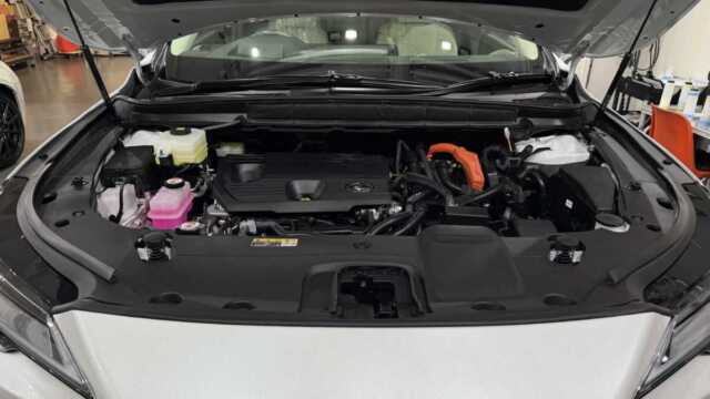 レクサスRX350h 施工後ボンネットとフロントまわり画像