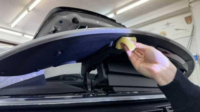 ポルシェ911カレラ4GTS研磨作業と下地処理 4
