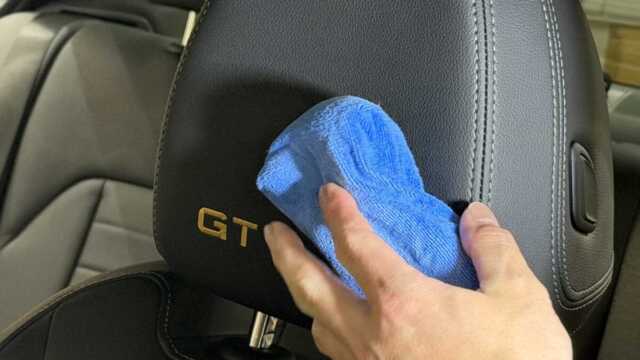 BMWアルピナ B3 GTリムジン細部研磨作業