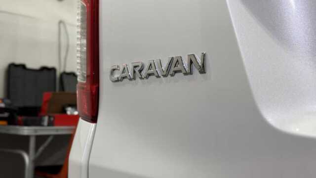 日産キャラバン 施工後ボンネット画像