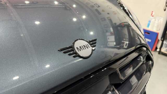 MINI Cooper GP Inspired Edition 施工後黒樹脂パーツ画像