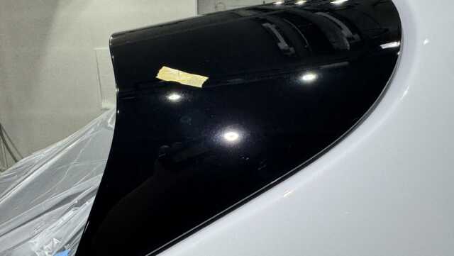 ポルシェ マカンGTS 新車専用下地調整作業画像1