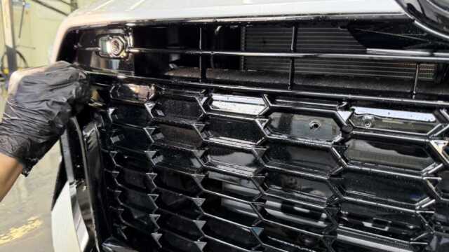 トヨタGRカローラ 新車専用下地調整作業画像2