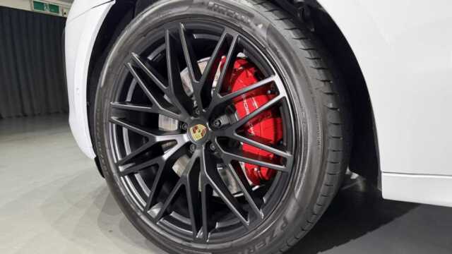 ポルシェ マカンGTS 施工後サイドビュー画像1