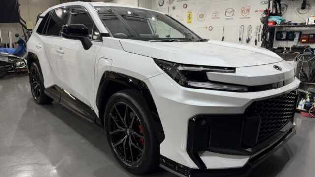 トヨタRAV4 PHEV GR SPORT プラチナホワイトパールマイカ PLATINUM EXセラミックコーティング施工後