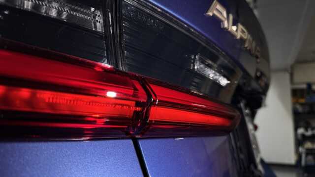 施工後のBMWアルピナ B3 GTツーリングのテールレンズ