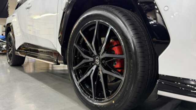 トヨタRAV4 PHEV GR SPORT ナンバープレートまわり施工後