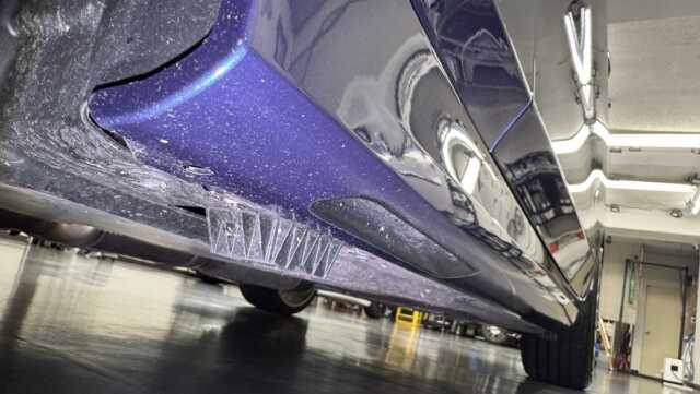 施工前のBMWアルピナ B3 GTツーリングのサイド下部に残った汚れ