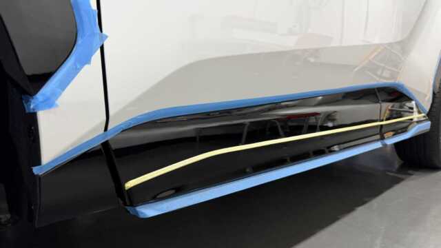 トヨタRAV4 PHEV GR SPORT 下地処理作業