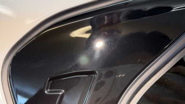 BMW 120 施工前の細部汚れ確認画像1