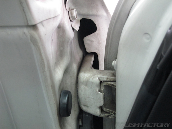 日産 フェアレディZ Z33ガラスコーティング施工ドアヒンジ汚れ画像