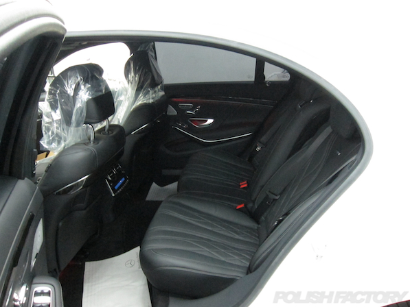 メルセデス・ベンツ S63 AMG 4マチックロングガラスコーティング施工、リアシート画像