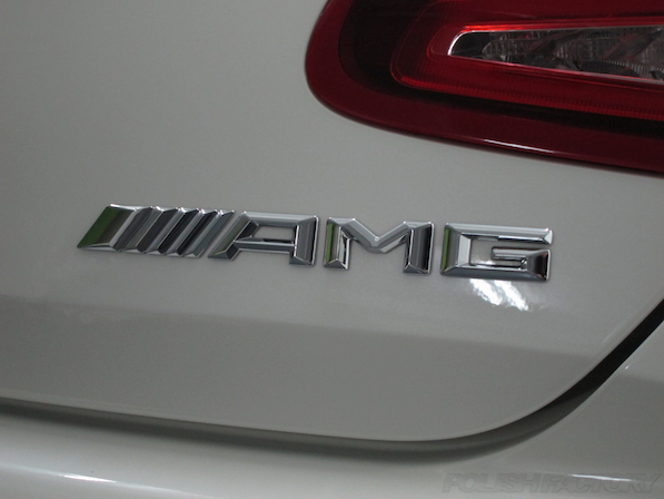 メルセデス・ベンツ S63 AMG 4マチッククーペにガラスコーティング施工、AMGエンブレム画像