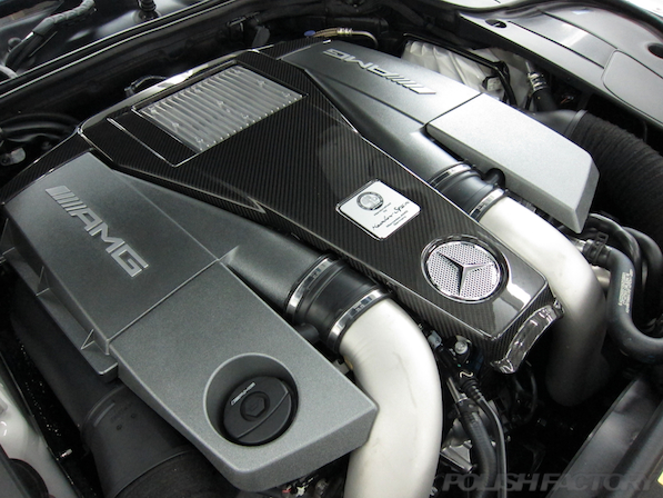 メルセデス・ベンツ S63 AMG 4マチッククーペにガラスコーティング施工、AMGエンジン画像