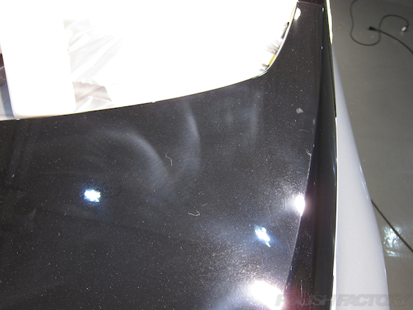BMW i3 レンジエクステンダー装着車ガラスコーティング施工BMW純正オーロラ傷画像