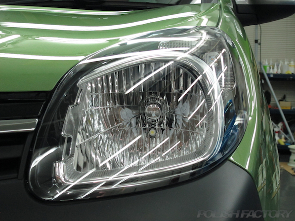ルノー カングー ペイザージュの新車のガラスコーティング施工ヘッドライト画像