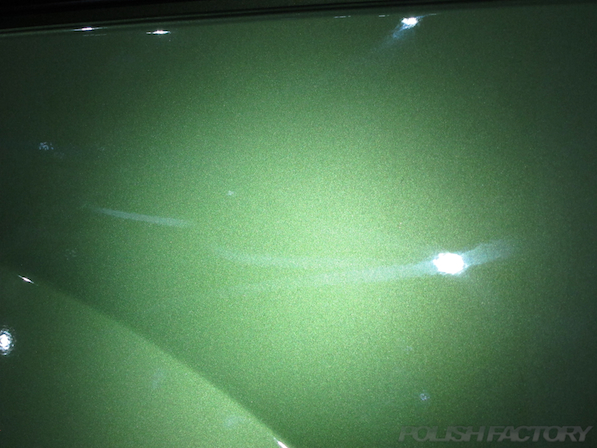 ルノー カングー ペイザージュの新車のガラスコーティング施工純正の傷画像