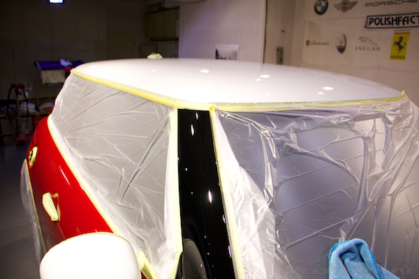 ミニ クーパーSの新車にガラスコーティング施工時のルーフ画像
