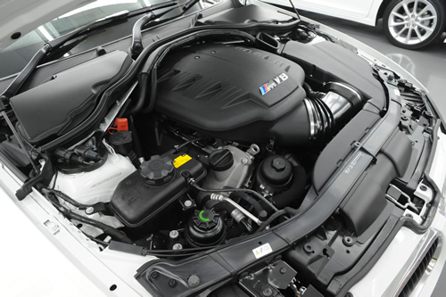 BMW E92 M3磨きガラスコーティング画像